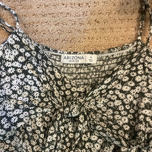 Summer Romper with Tie in the front - Picture 2 of 2